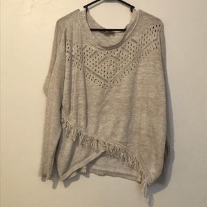 Long sleeve fringe top